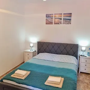 Homestay Newly Decorated Close To, La Linea de la Concepcion